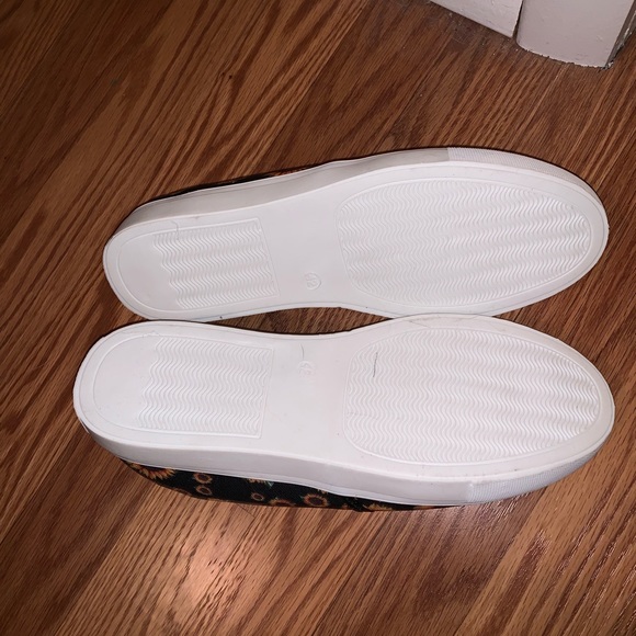 Sunflower Flat Shoes - Picture 2 of 4